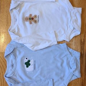 Gap bodysuit bundle, size 6-12 mo